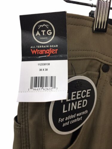 ATG by Wrangler Men's Fleece Lined Long Utility Pant Size 30x30 with Pockets