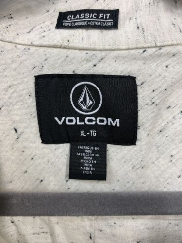 Volcom Men's Janko Short Sleeve Button Down Shirt A0412305 Size XL Collared