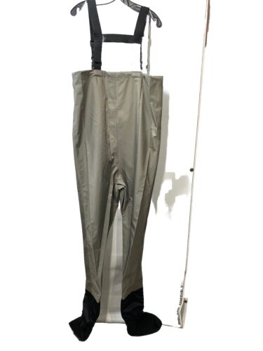 Caddis Men's Wading System Deluxe Breathable Stocking Foot Wader Size MD CA9907W