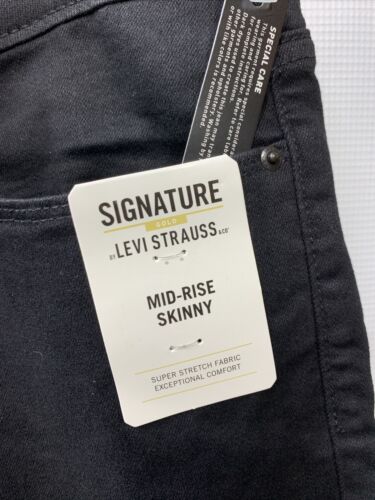 Signature by Levi Strauss & Co. Gold Label Women's Midrise Skinny Jeans 14 Black