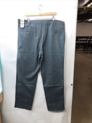 Men’s Dockers Ultimate Chino Straight Fit Long Pants Color Cool Slate Size 40x32