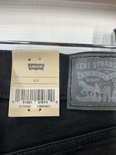 Levi's Women's Classic Straight Mid Rise Black Jeans 6 Short W28L28 Long Pants