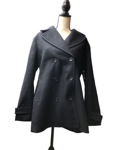 Amazon Essentials Women's Long-Sleeve Plush Peacoat Black Large Button-front