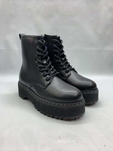 Steve Madden Bettyy1 Women's Combat Lug Boot Black Size 7 Round Toe Lace-Up